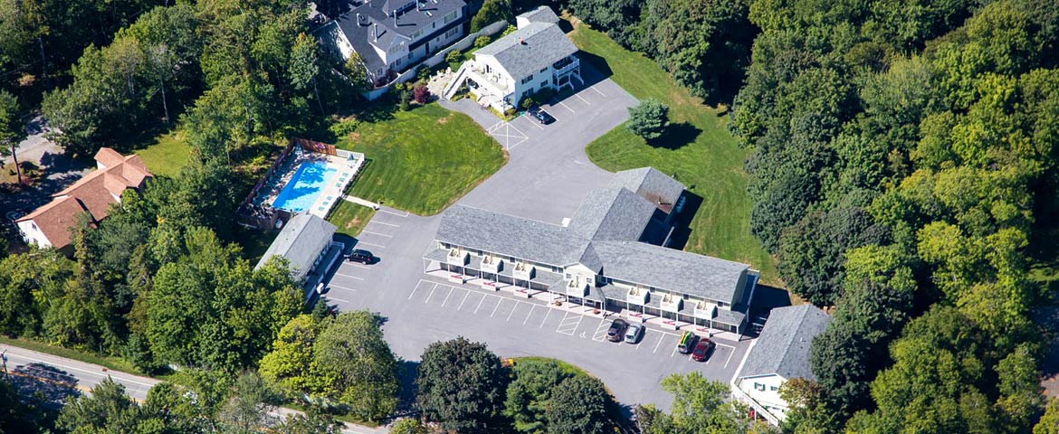 Aerial view of the Cromwell Harbor Motel in Bar Harbor, Maine